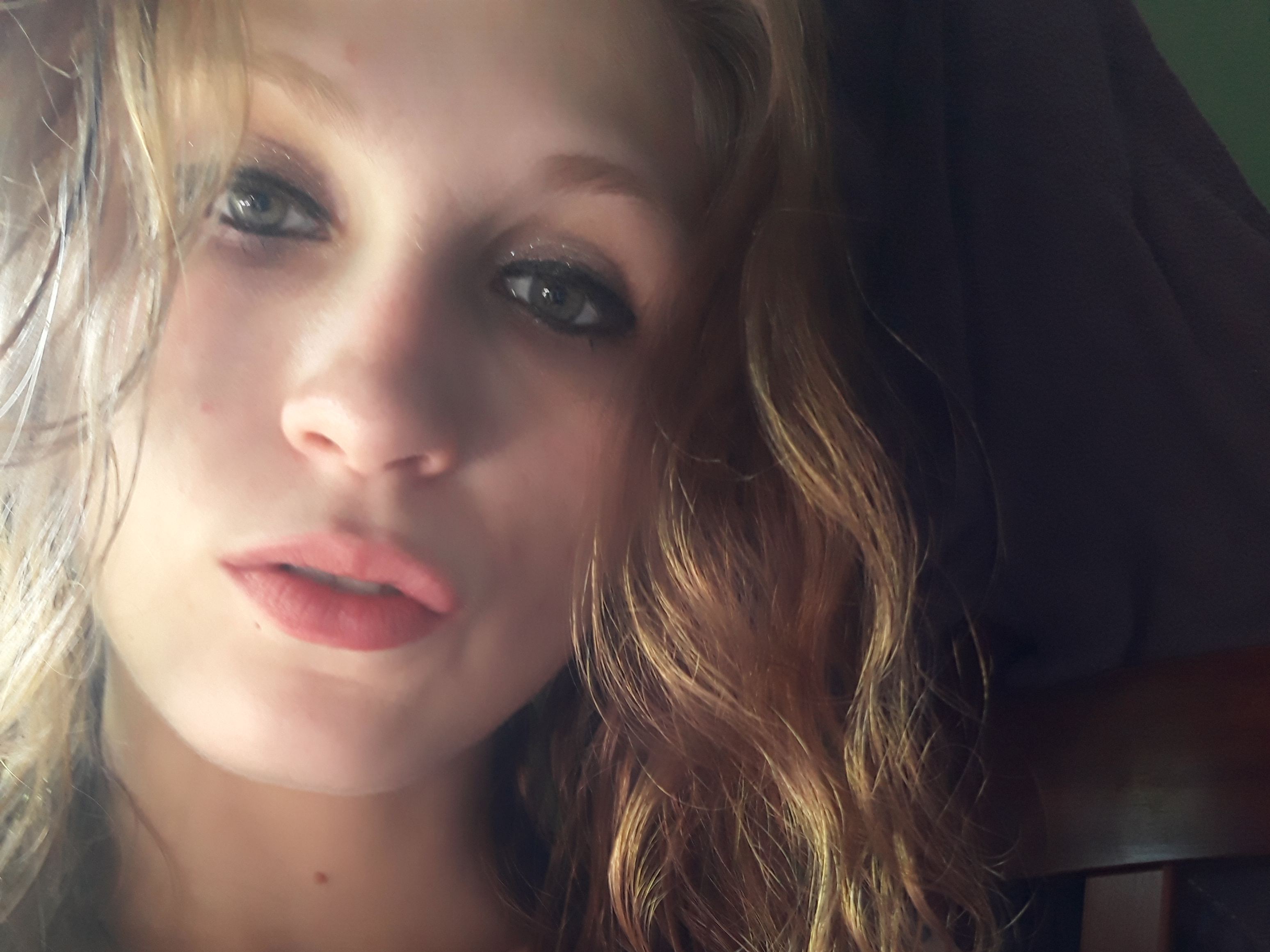 Image de profil du modèle de webcam SheLovedTheMoon