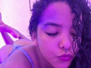 Imagen de perfil de modelo de cámara web de AasiiyahAnjum