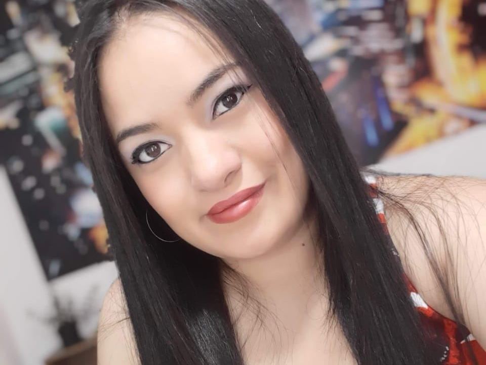 Image de profil du modèle de webcam selenna_love