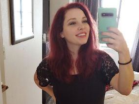 ashleyj112299 immagine del profilo del modello di cam