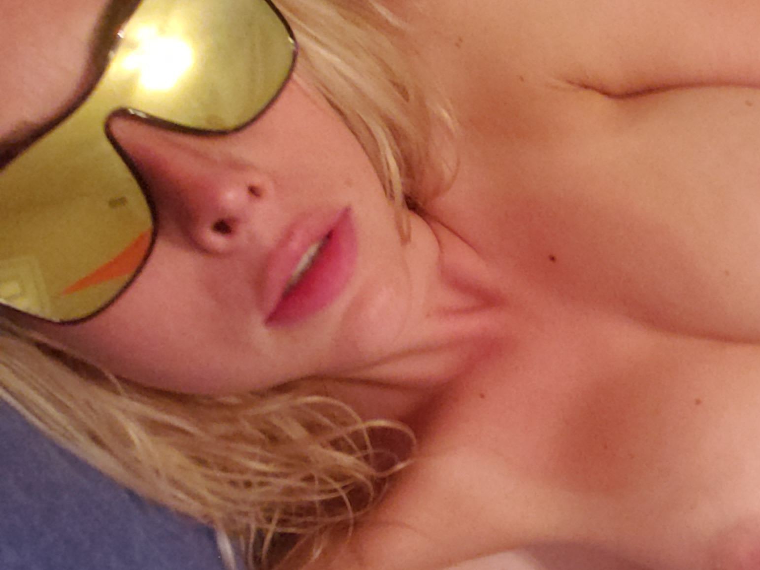 Image de profil du modèle de webcam HollyMunro