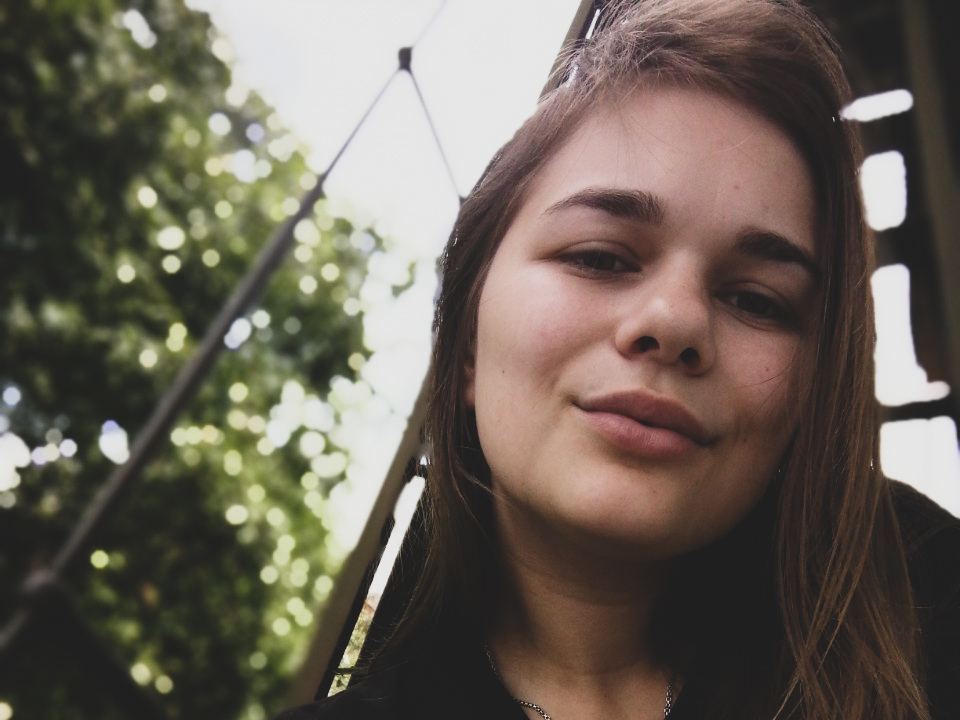 Image de profil du modèle de webcam MellaDeora
