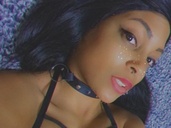 Foto de perfil de modelo de webcam de AvrilLoca 