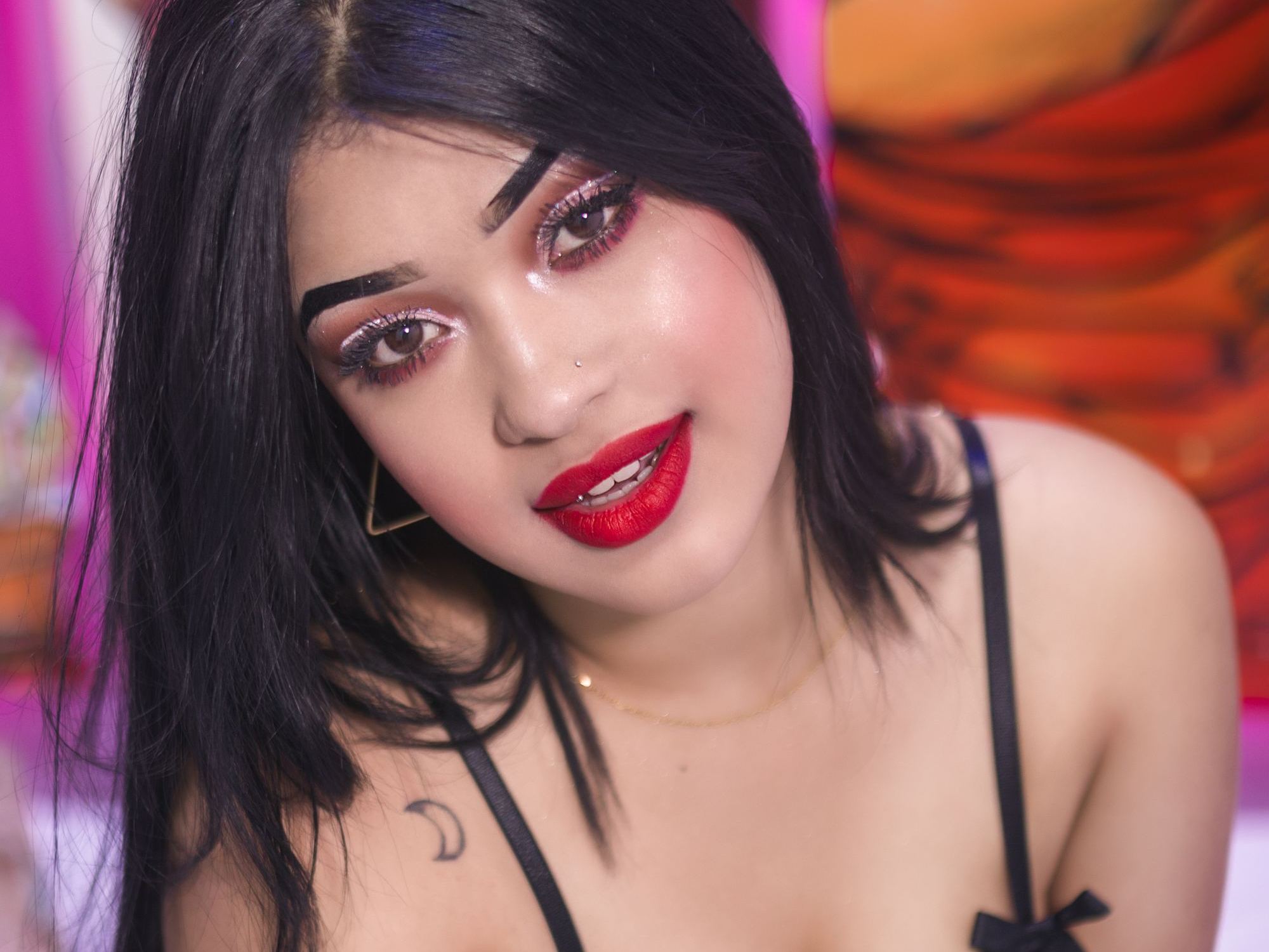 Imagen de perfil de modelo de cámara web de Moon_Rose