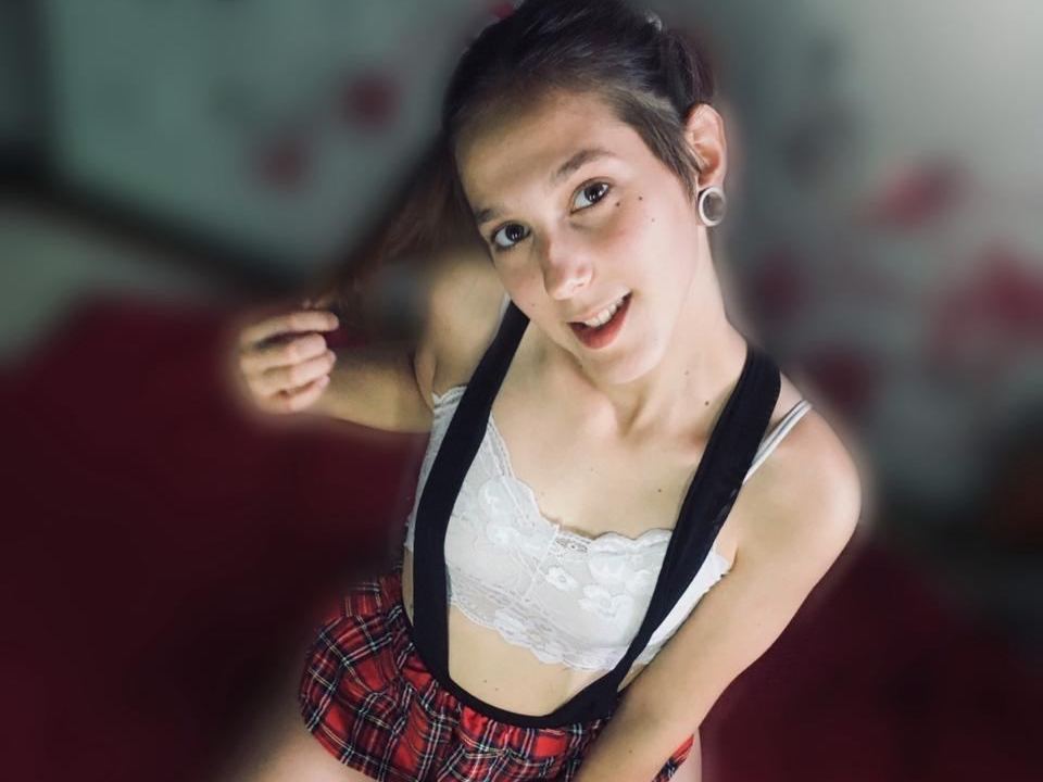 Image de profil du modèle de webcam Dollyduff