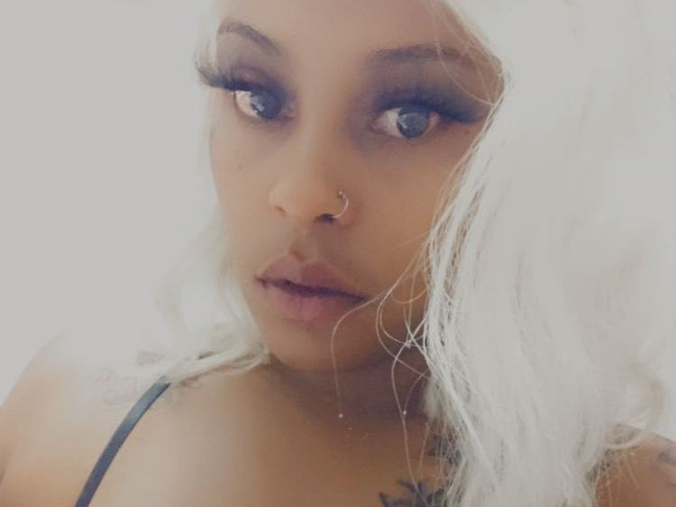 Imagen de perfil de modelo de cámara web de Asoulsnatcher