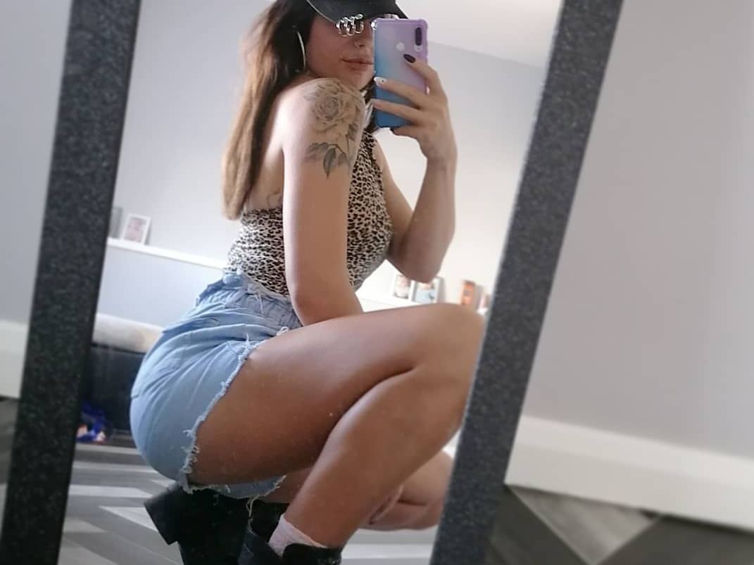 Imagen de perfil de modelo de cámara web de Dangerousss