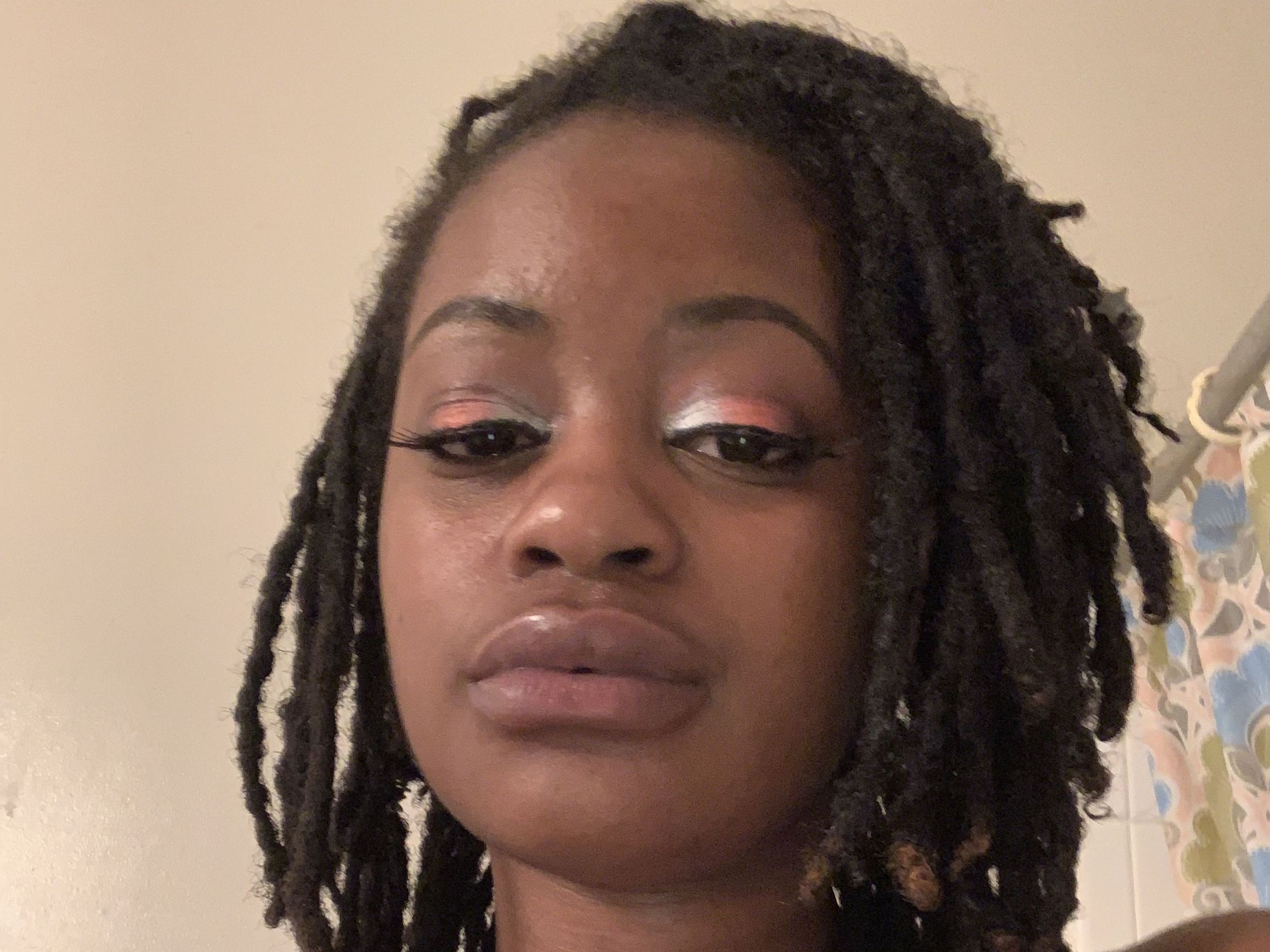 onNadia profilbild på webbkameramodell 
