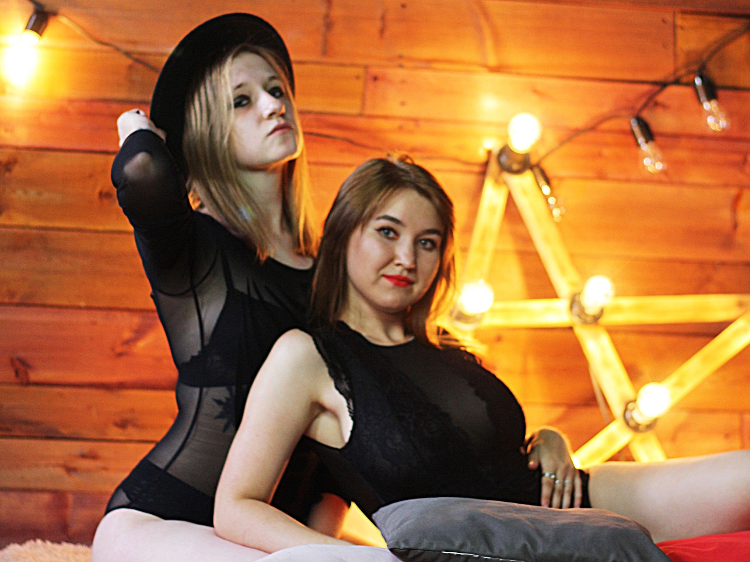 Image de profil du modèle de webcam Diana_and_Kristall