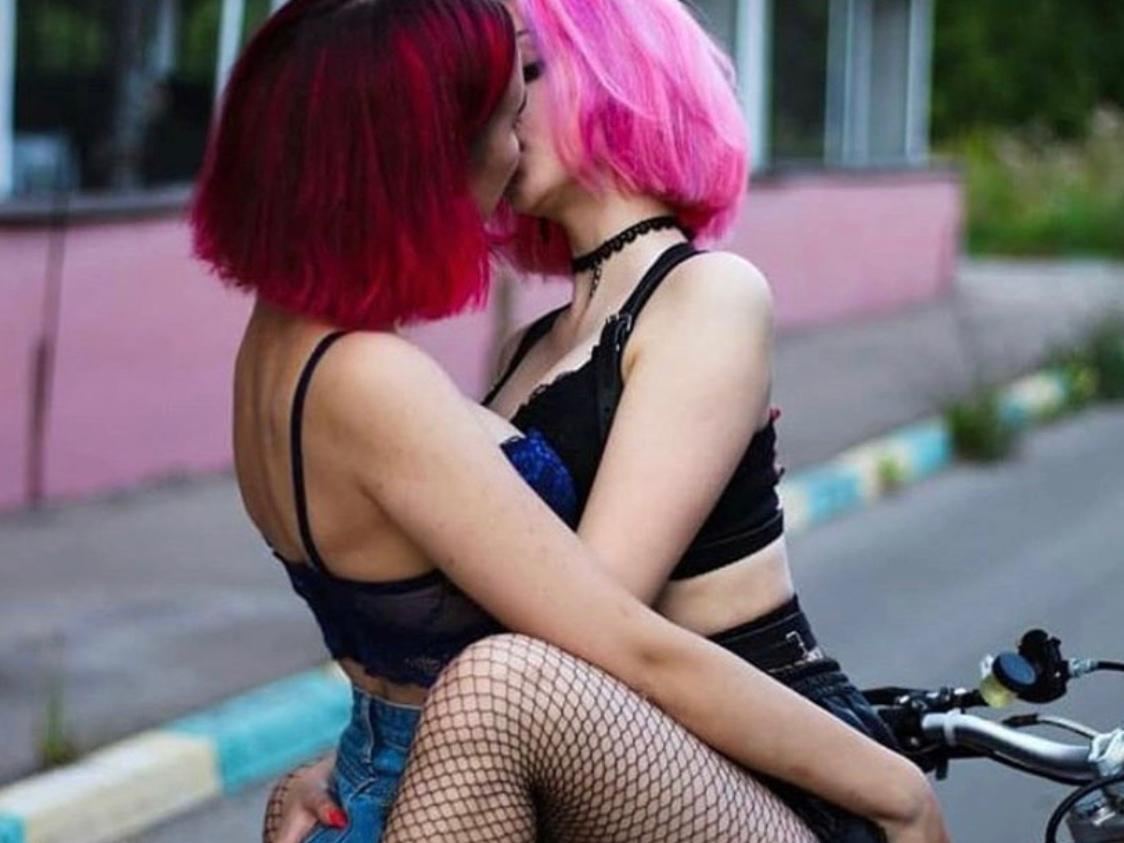 MaryanaAndMila immagine del profilo del modello di cam