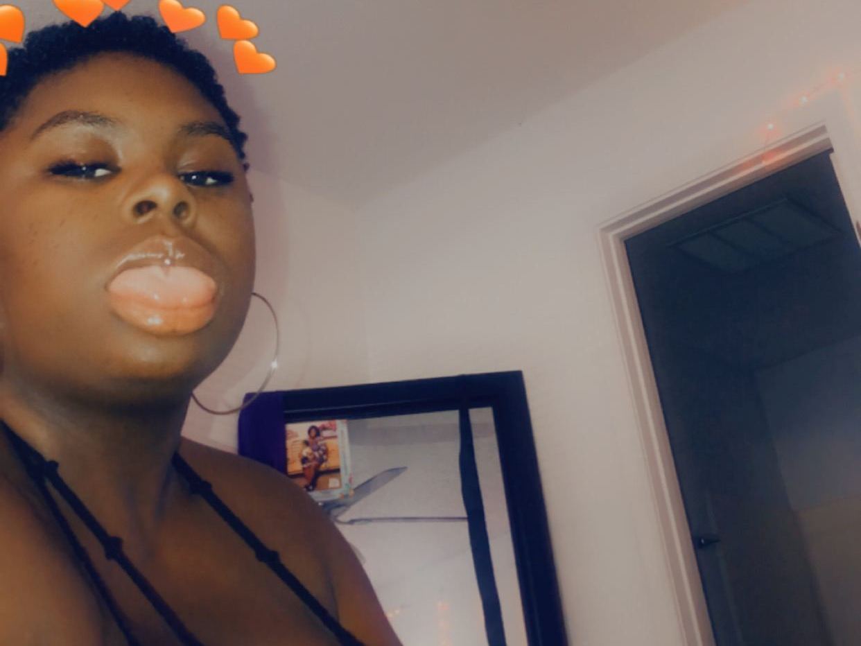 Pumpkinn19 cam model profile picture 