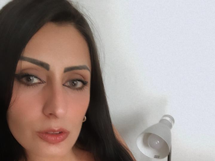 EvaAndrei profilbild på webbkameramodell 
