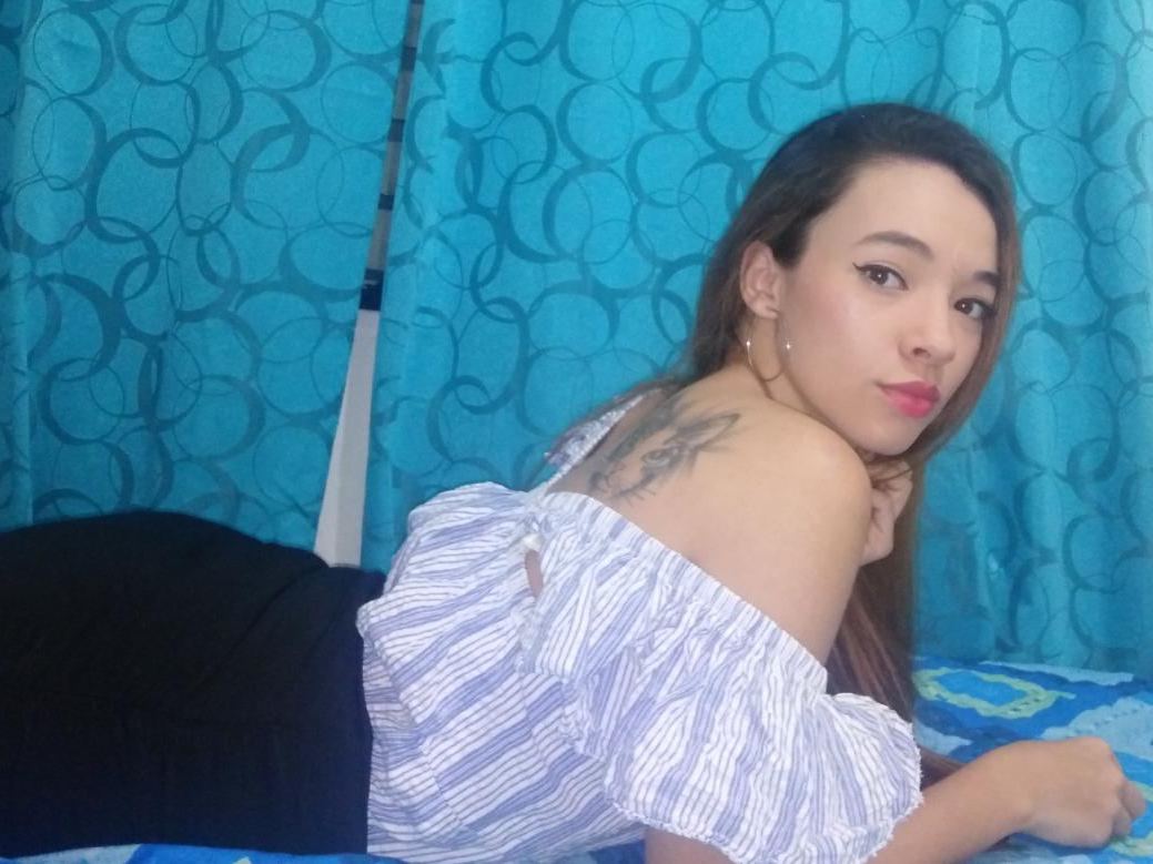 Foto de perfil de modelo de webcam de AniRosse 