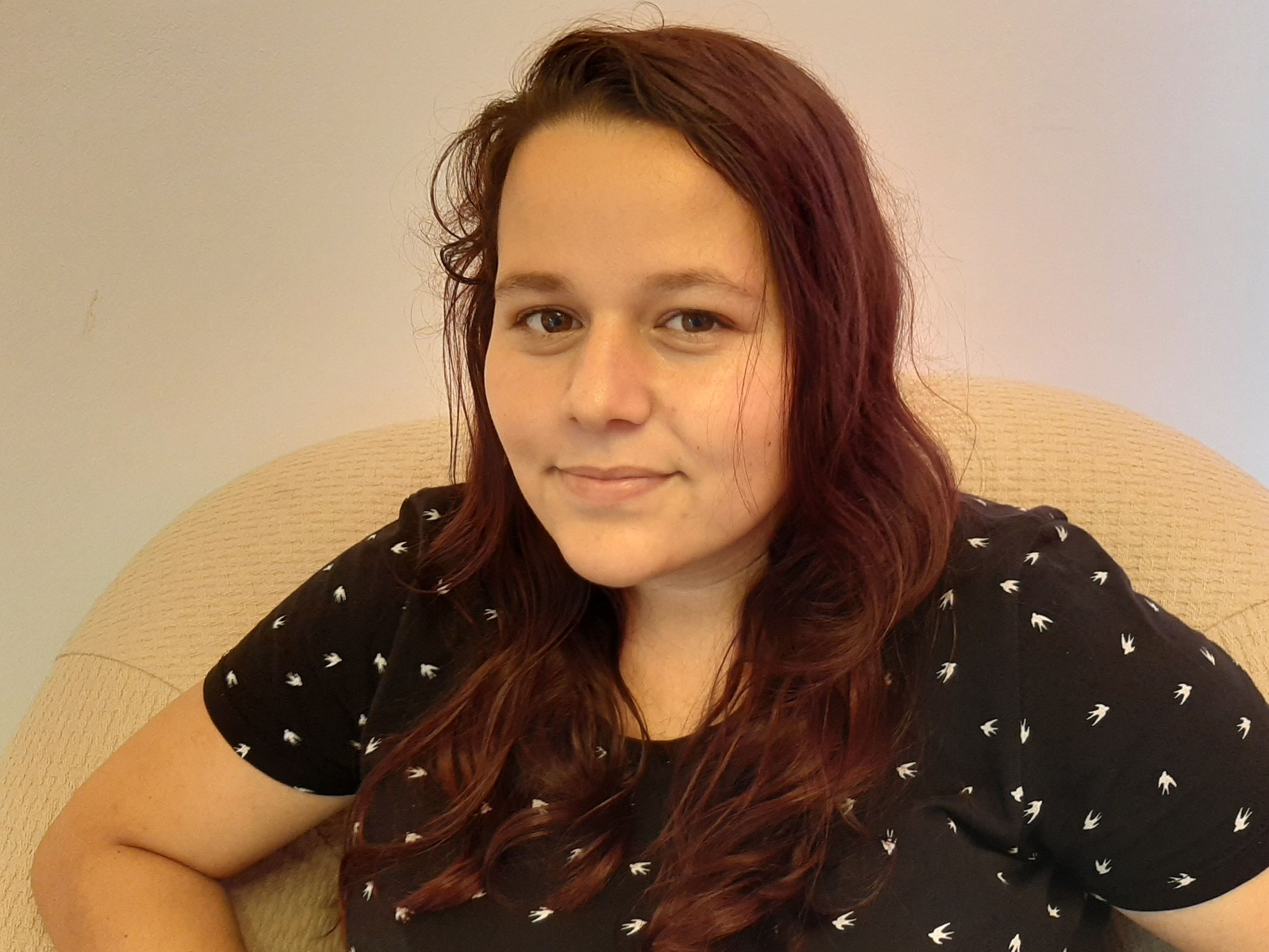 Image de profil du modèle de webcam CARYINA