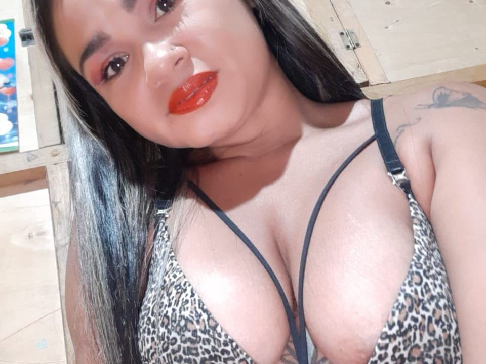 Image de profil du modèle de webcam tatoosexy69