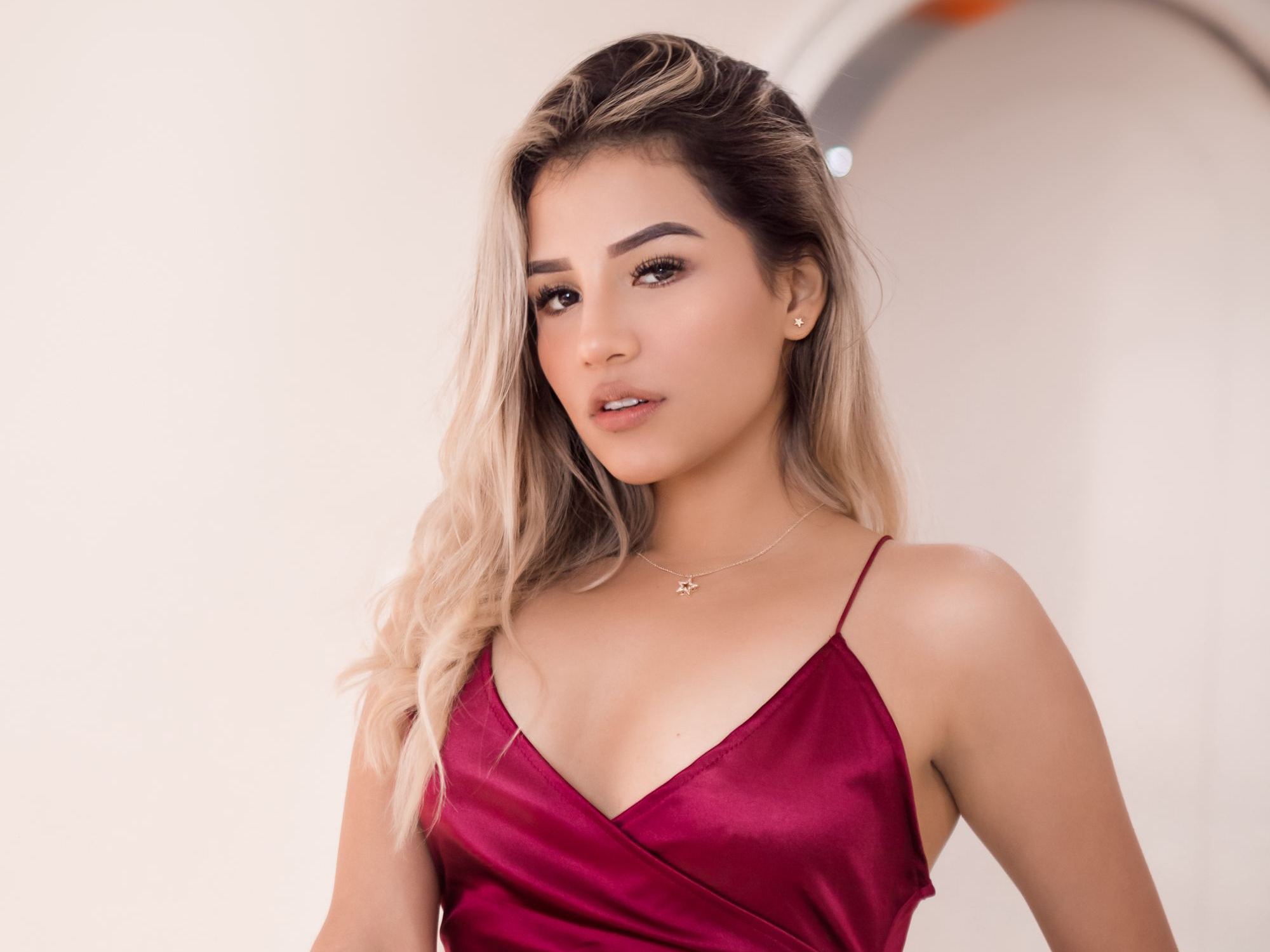 Foto de perfil de modelo de webcam de DiannaDiaz 