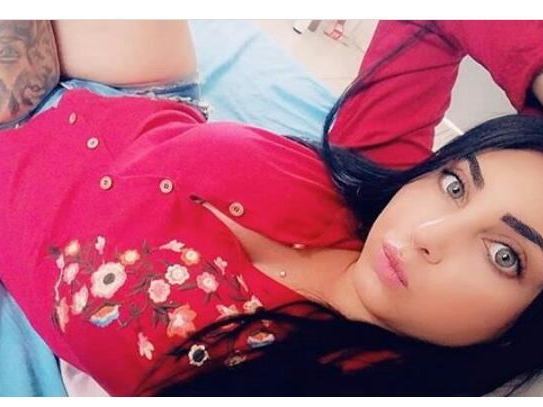 yinileone profielfoto van cam model 