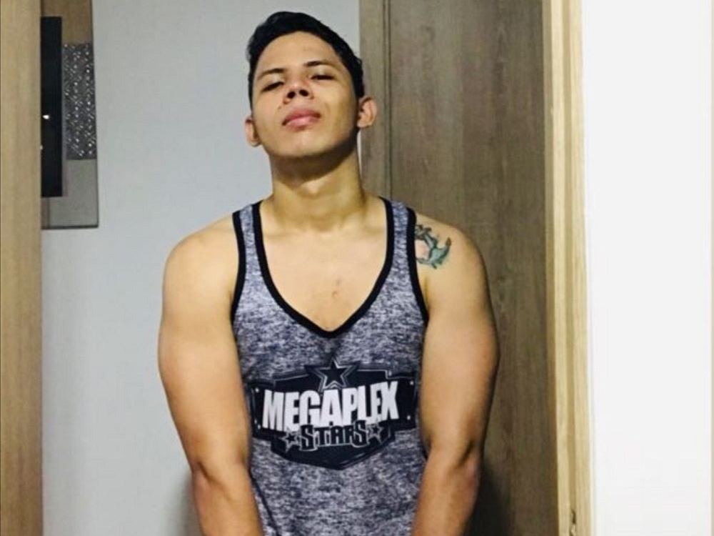 Imagen de perfil de modelo de cámara web de ThomaNewman