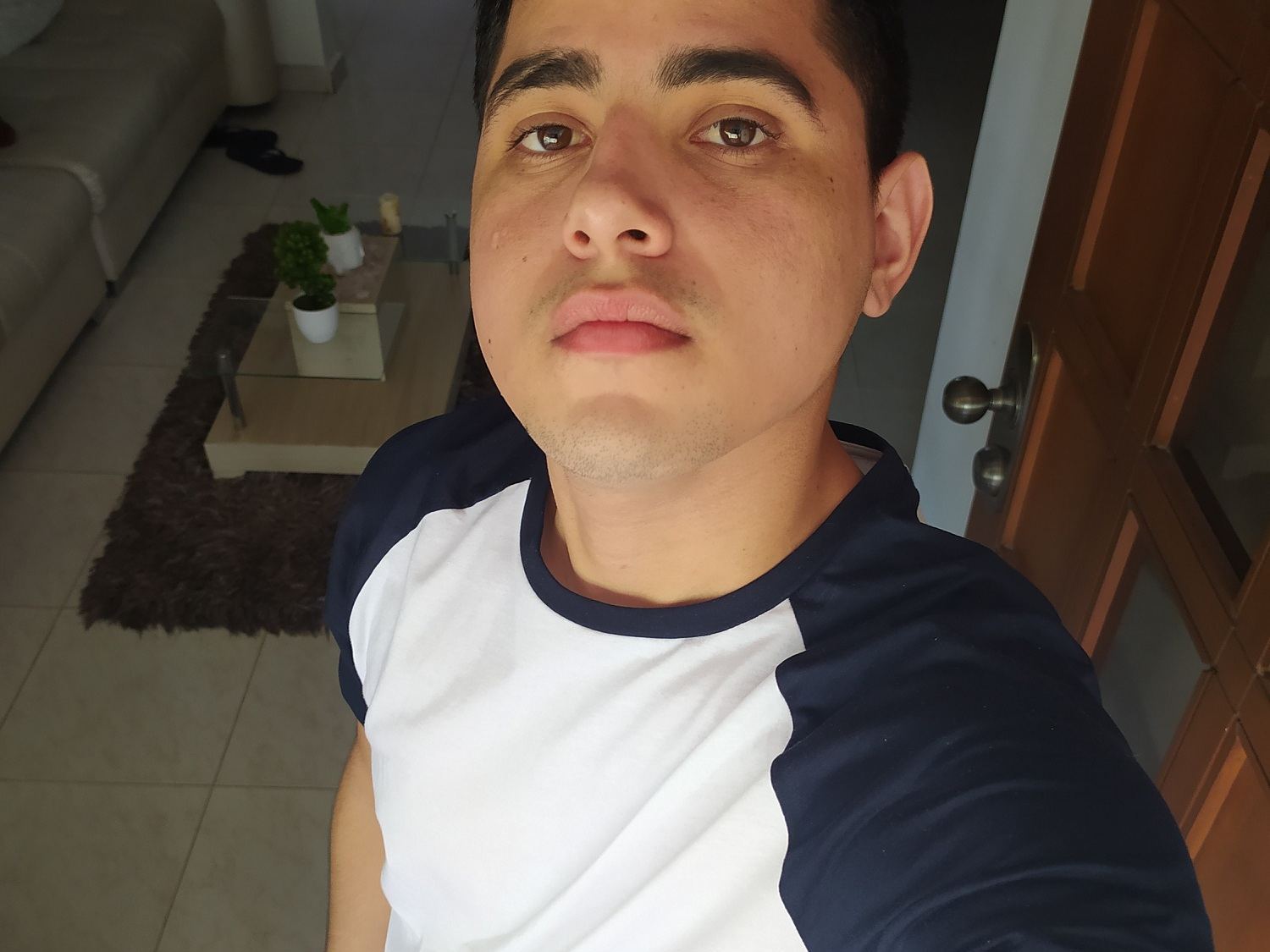 Image de profil du modèle de webcam LucaasHoot