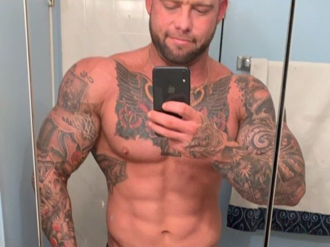 Image de profil du modèle de webcam Tattoomuscle22