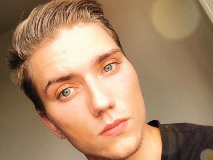 Profilbilde av greedy_experiences webkamera modell