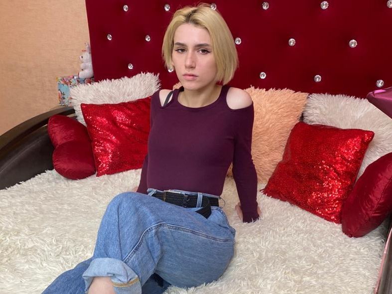 KiaraCrystal profilbild på webbkameramodell 