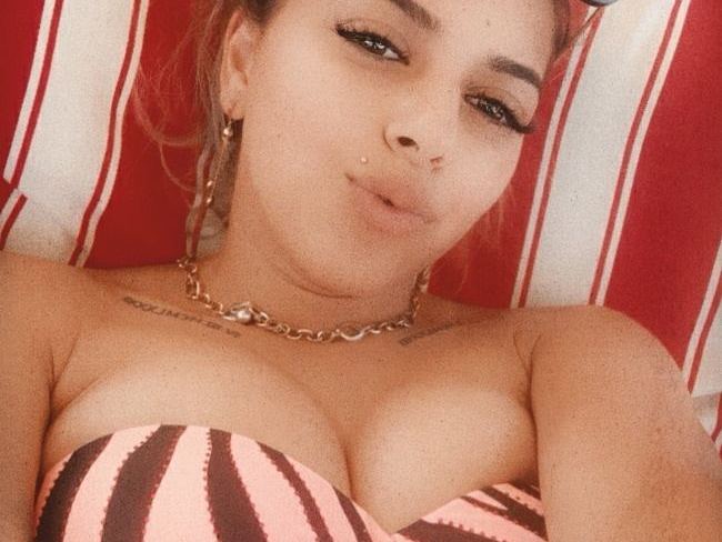 Image de profil du modèle de webcam Sara_blonde