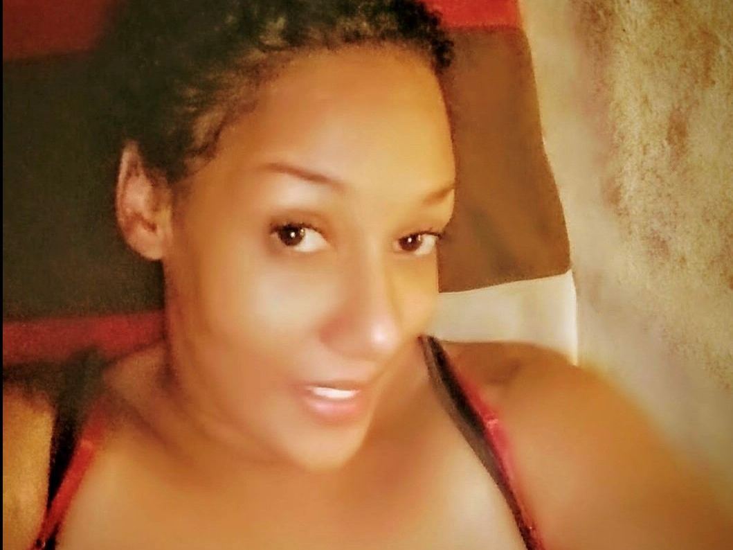 Imagen de perfil de modelo de cámara web de Honey2Sweet469