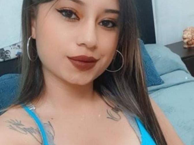 Image de profil du modèle de webcam isabellacorre