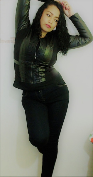 Intérprete Cherryambar Foto 3