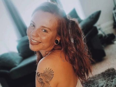 AliciaRoseBabestation profilbild på webbkameramodell 