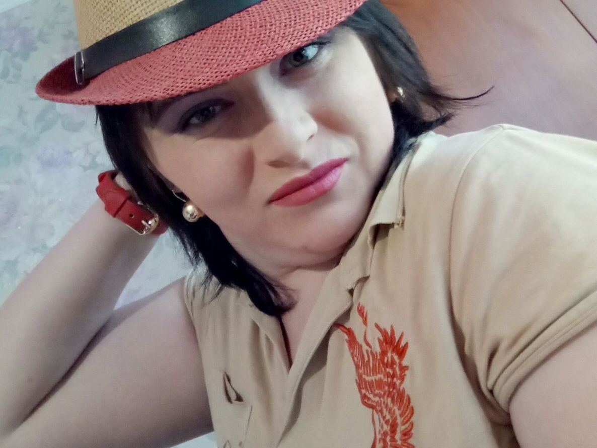Image de profil du modèle de webcam Elly_Doll