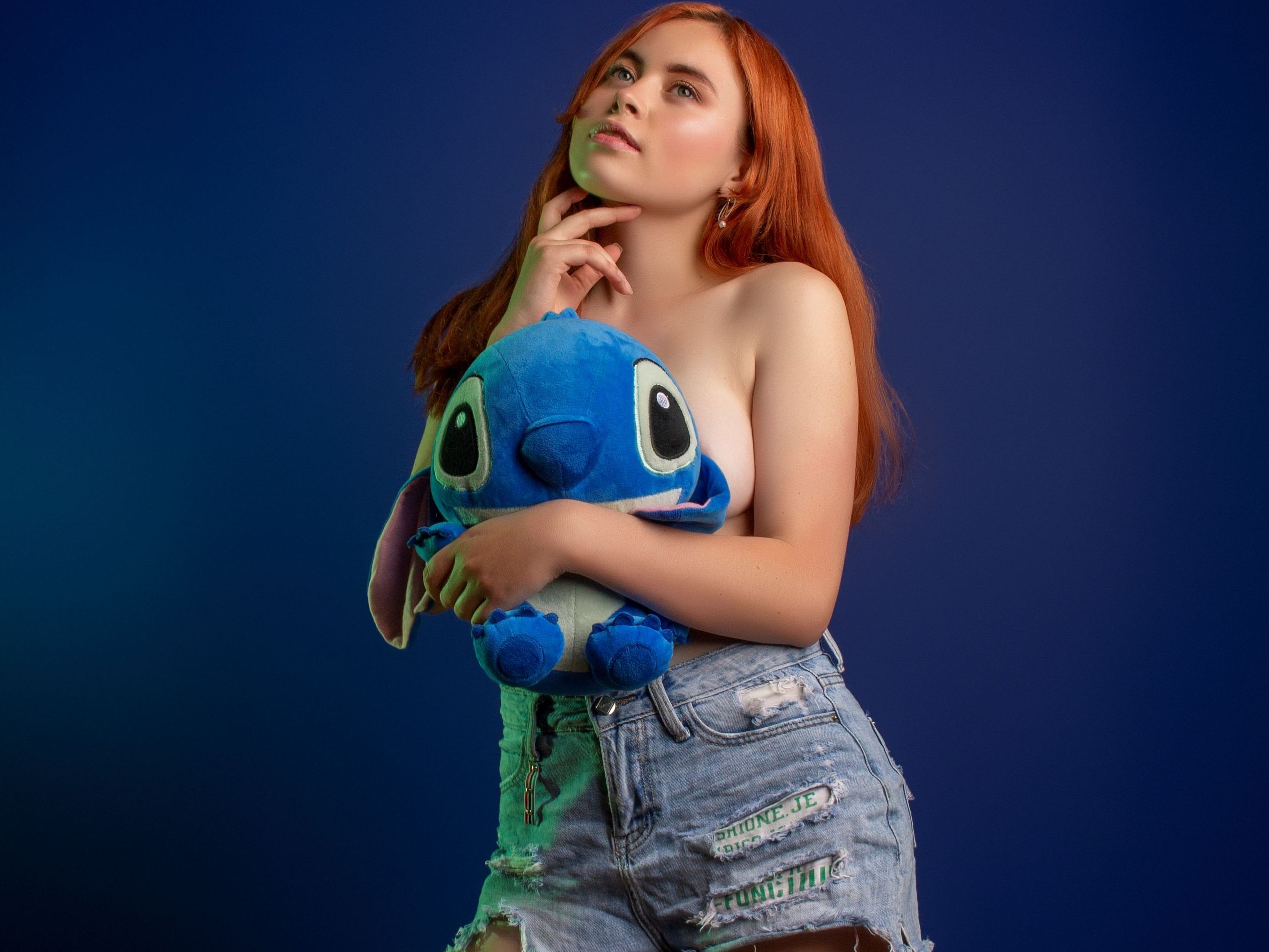 Crissttall profielfoto van cam model 