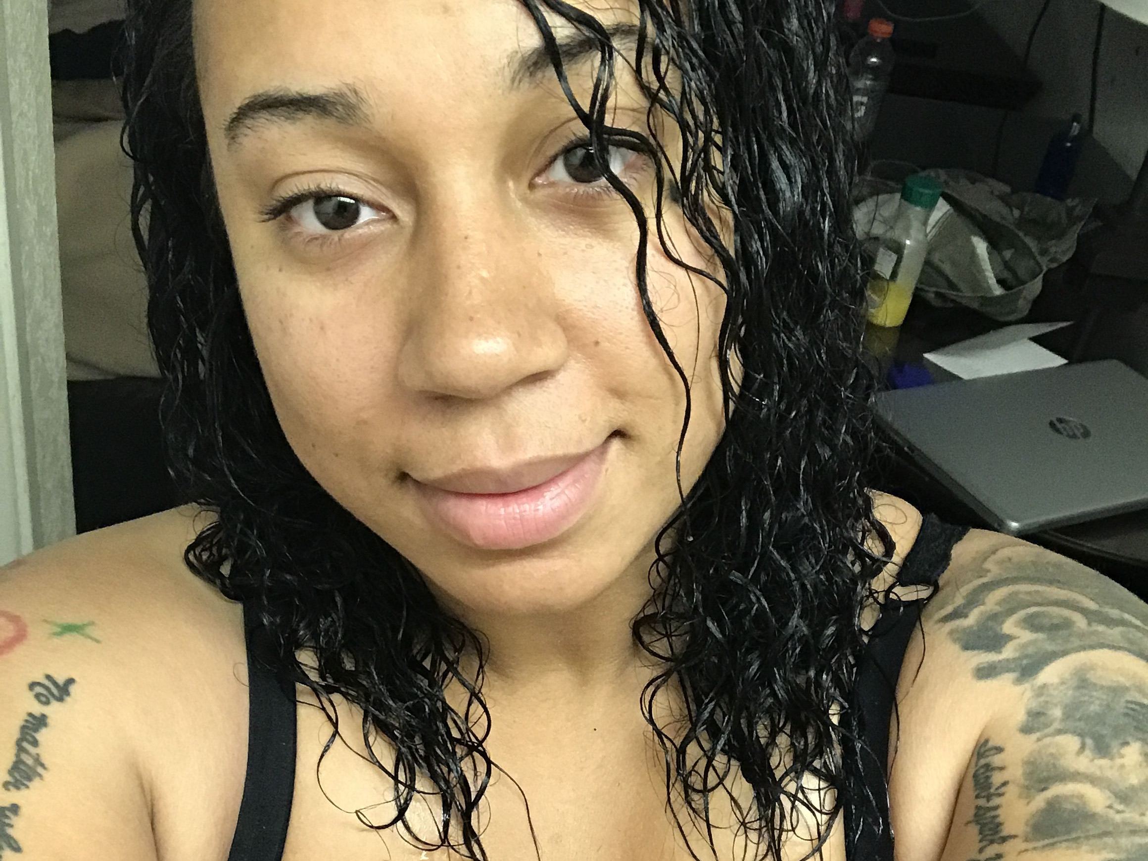 Image de profil du modèle de webcam Angela_Johnson