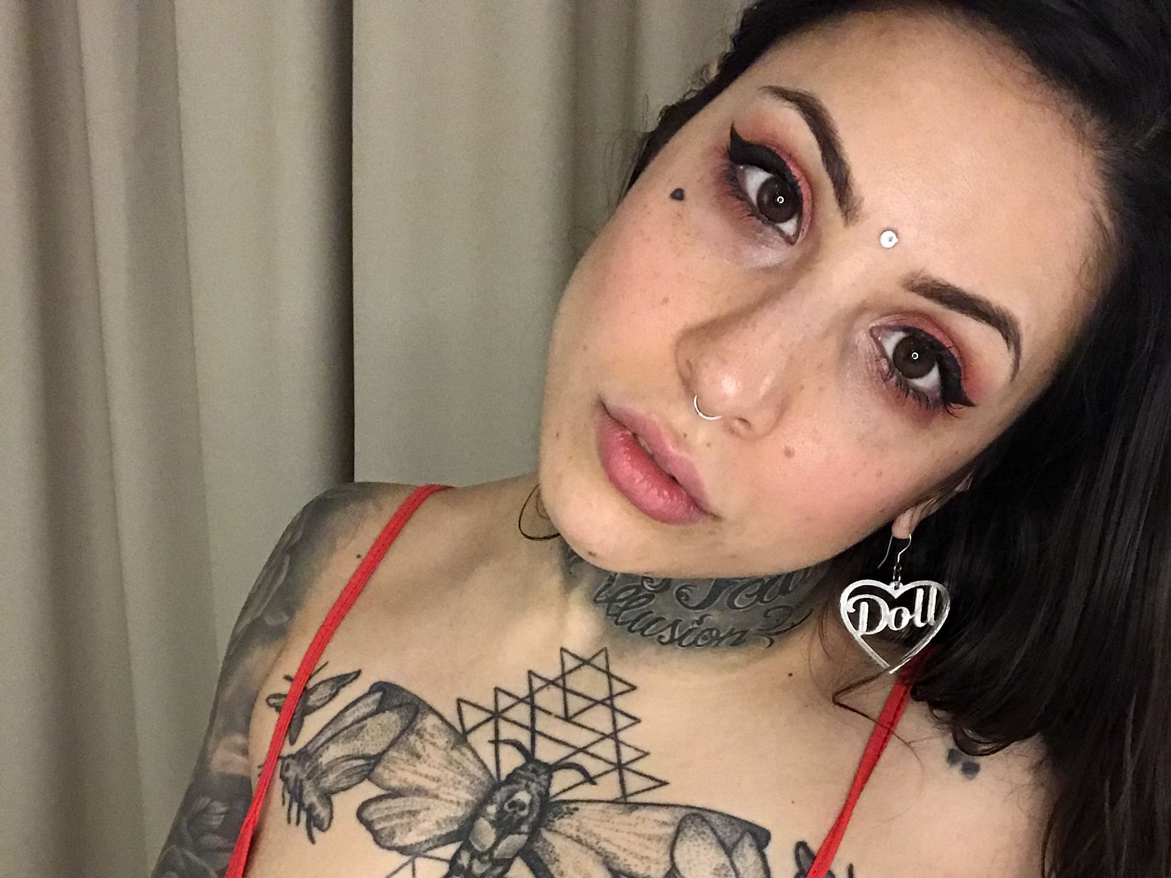 Image de profil du modèle de webcam doloressoma
