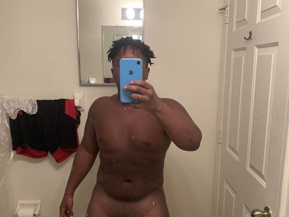 PrettyBigDick18 cam model profile picture 