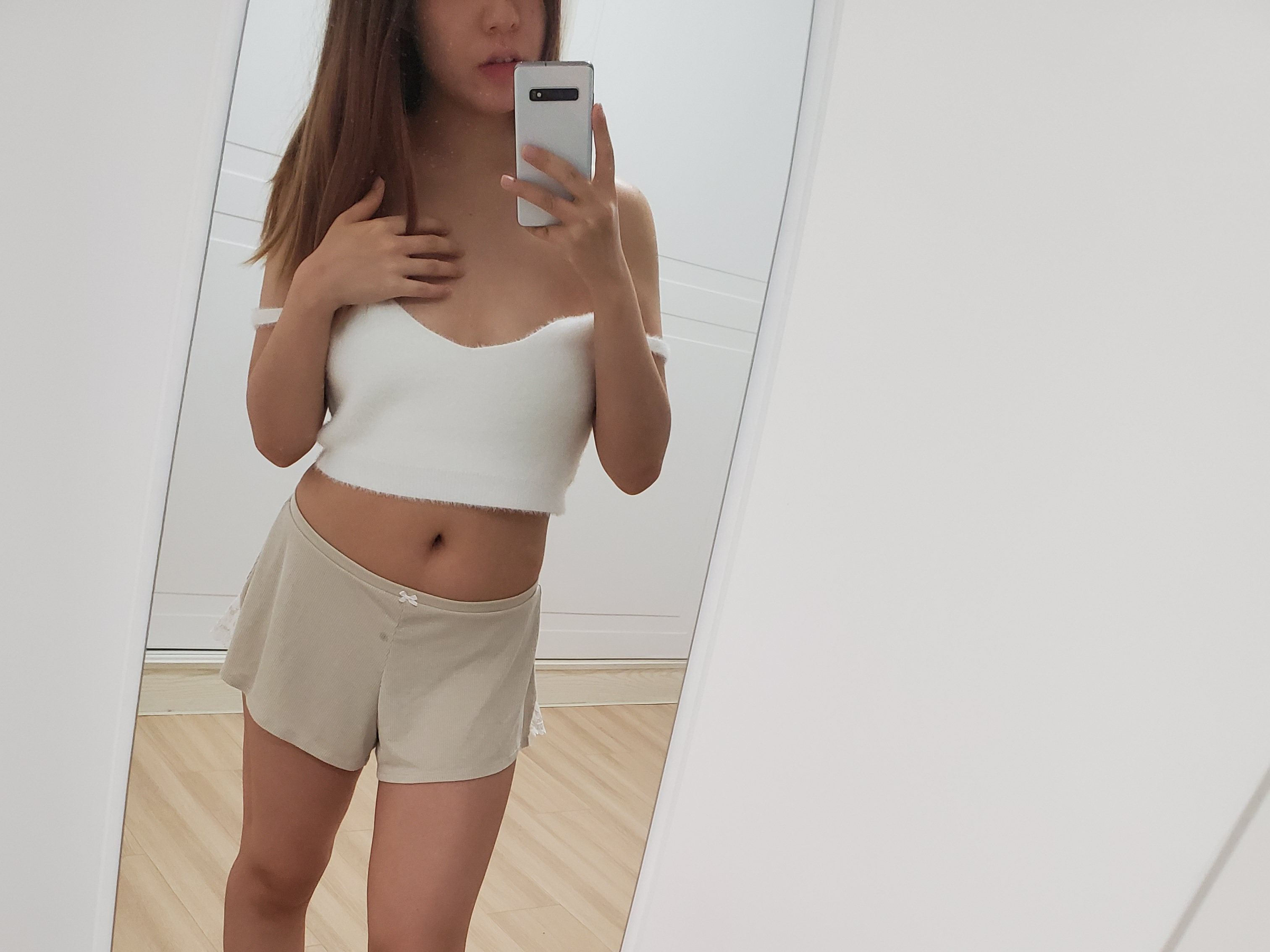 cosmicmewmew profilbild på webbkameramodell 