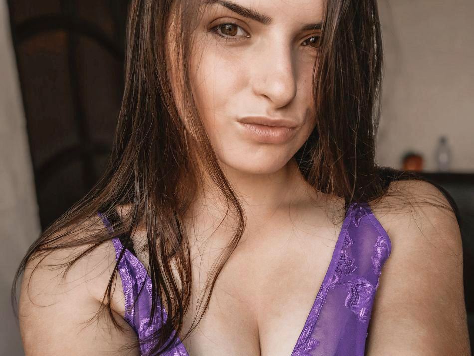 Young_BadGirl immagine del profilo del modello di cam