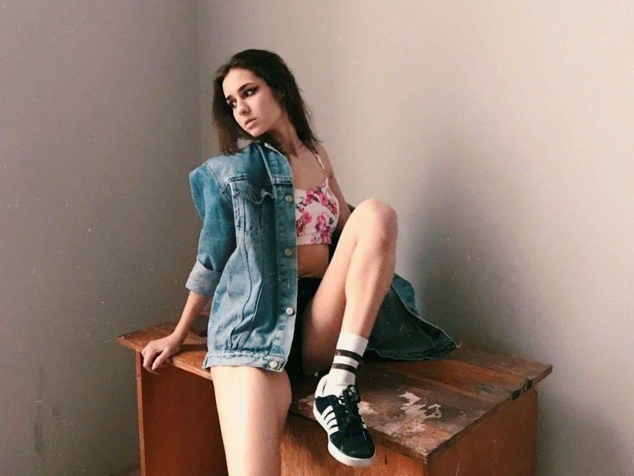 Cutie_Julia profilbild på webbkameramodell 