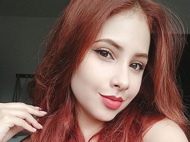 Profilbilde av Juli_Jolie webkamera modell