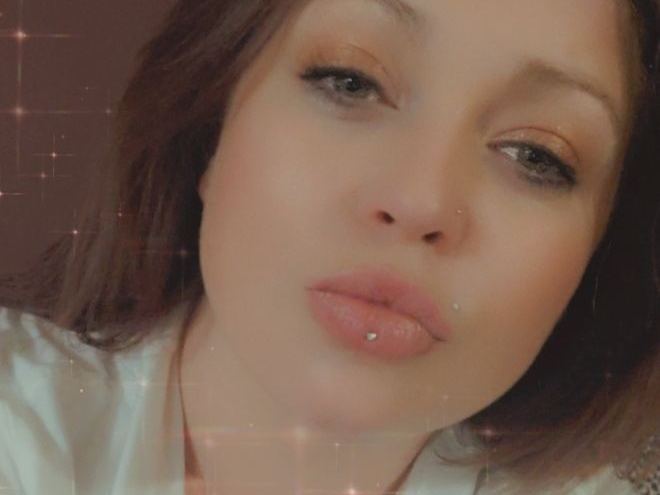 Image de profil du modèle de webcam The1YourWifeWants