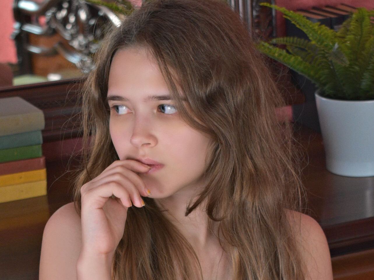 Imagen de perfil de modelo de cámara web de LittleBBL