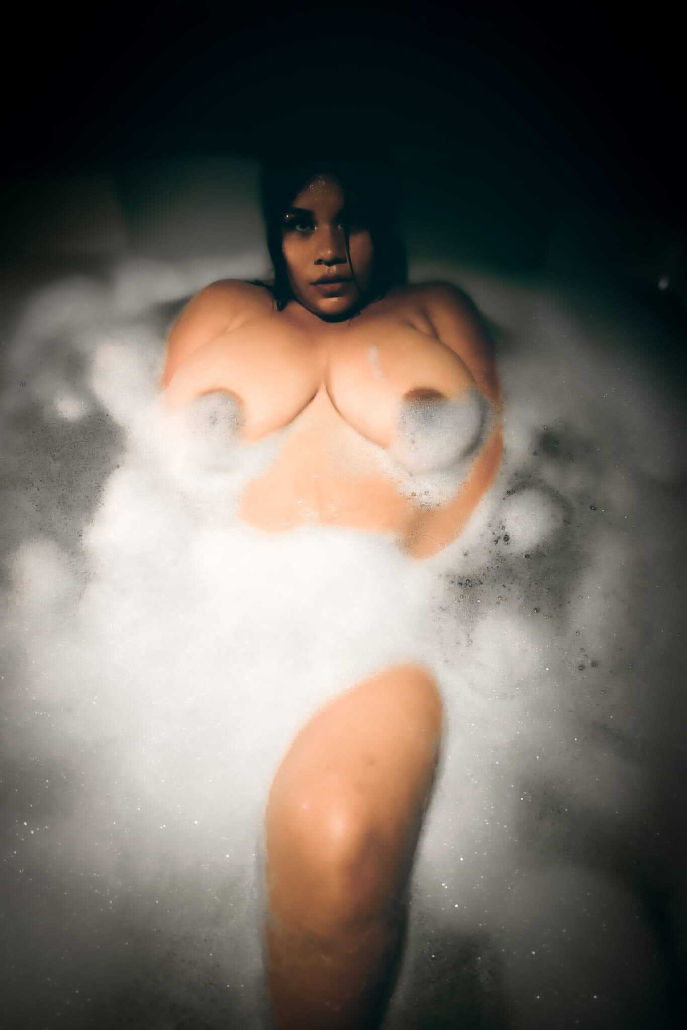 Interprete LanaBigTits Foto 12