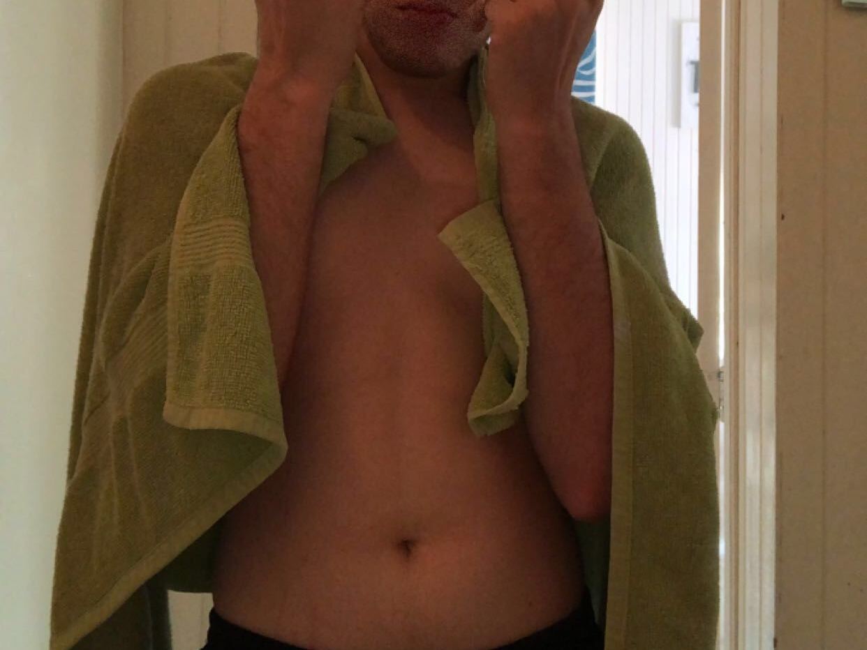 Robertontoo profilbild på webbkameramodell 