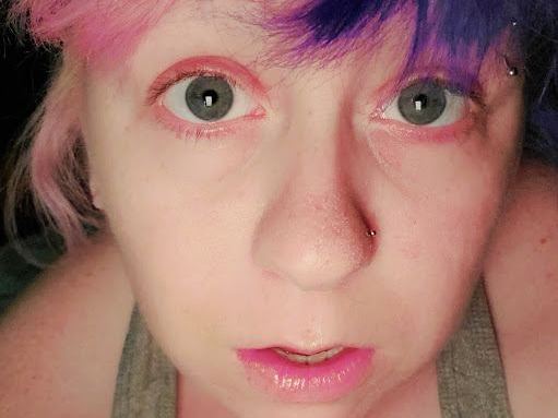 JuniperPeach profilbild på webbkameramodell 