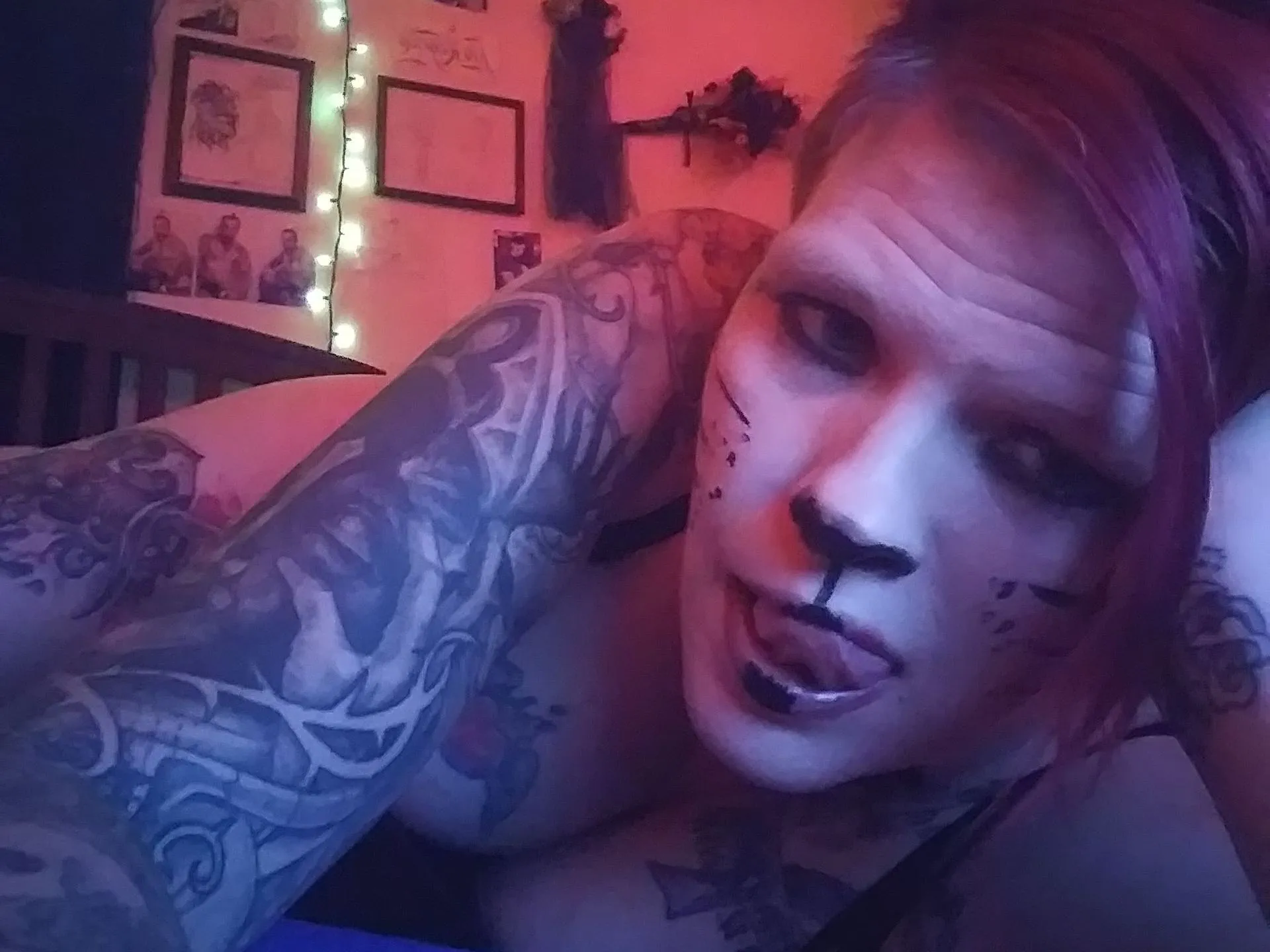 Foto de perfil de modelo de webcam de Tattooedqueen806