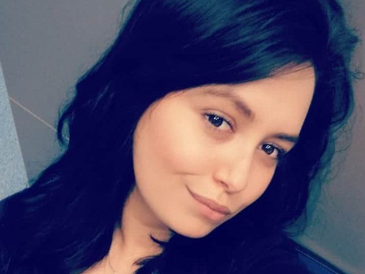 Imagen de perfil de modelo de cámara web de Ava23