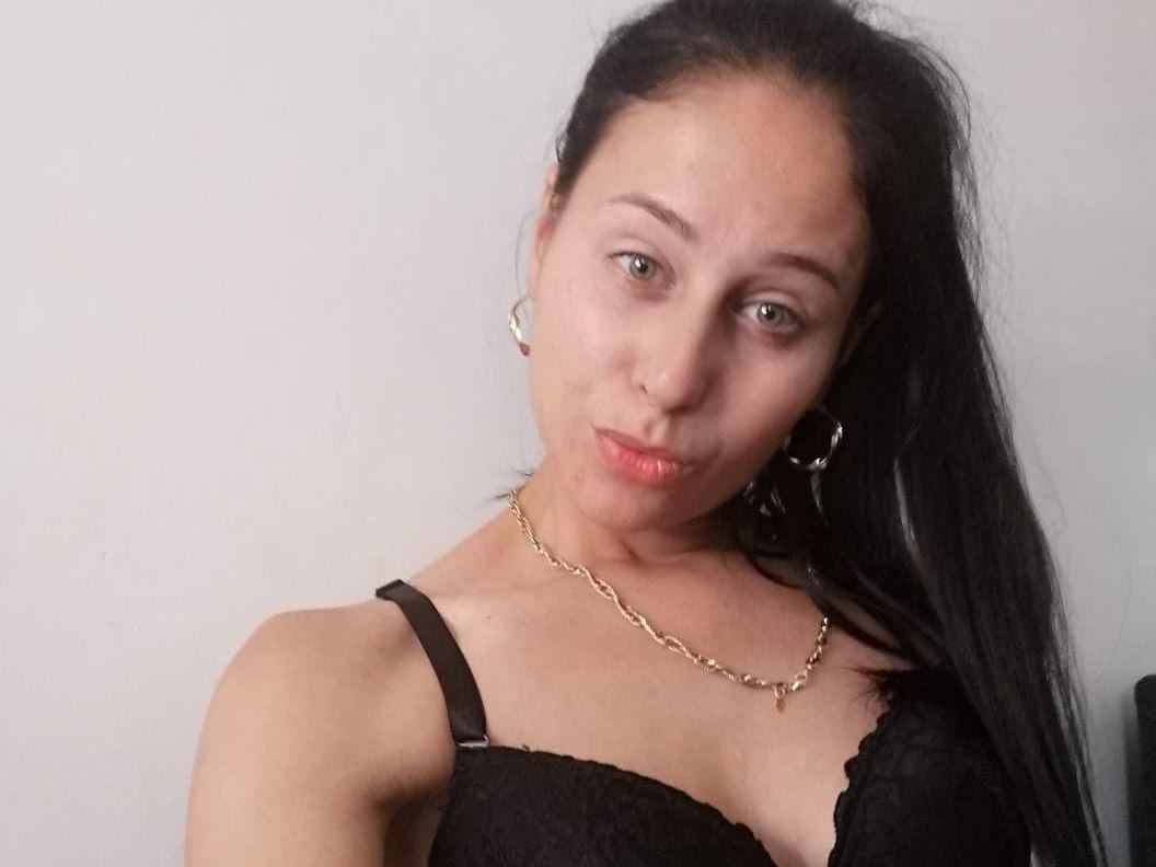 Foto de perfil de modelo de webcam de Divya69 