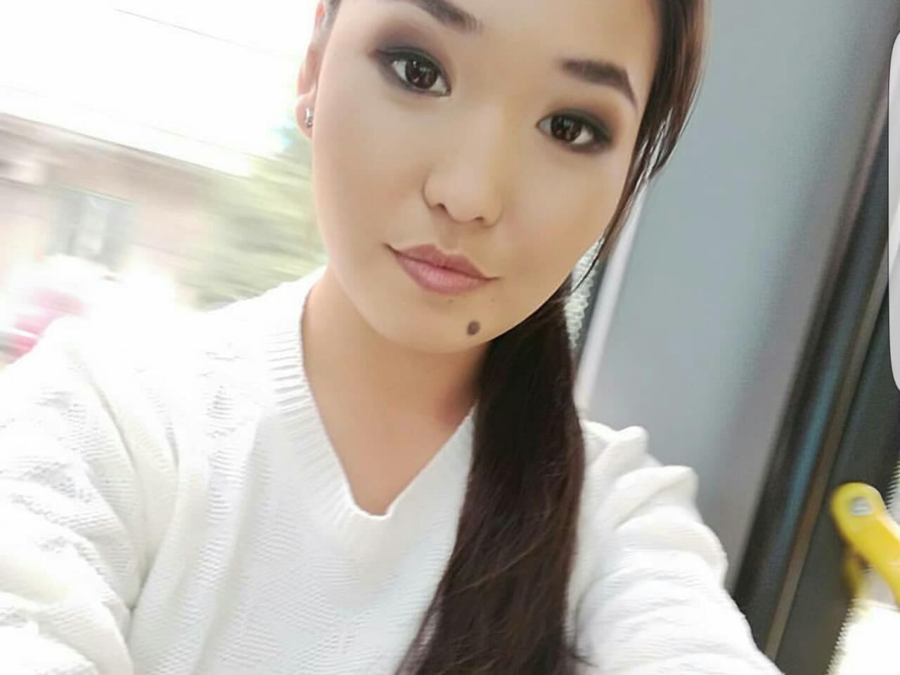 Sweeet_Asia profilbild på webbkameramodell 