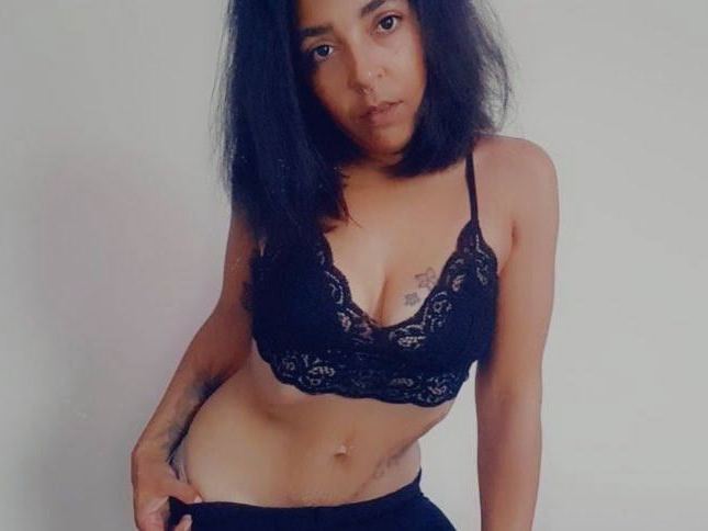 ZazaPatrice profilbild på webbkameramodell 
